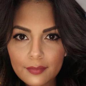 Meet your Posher, Raquel